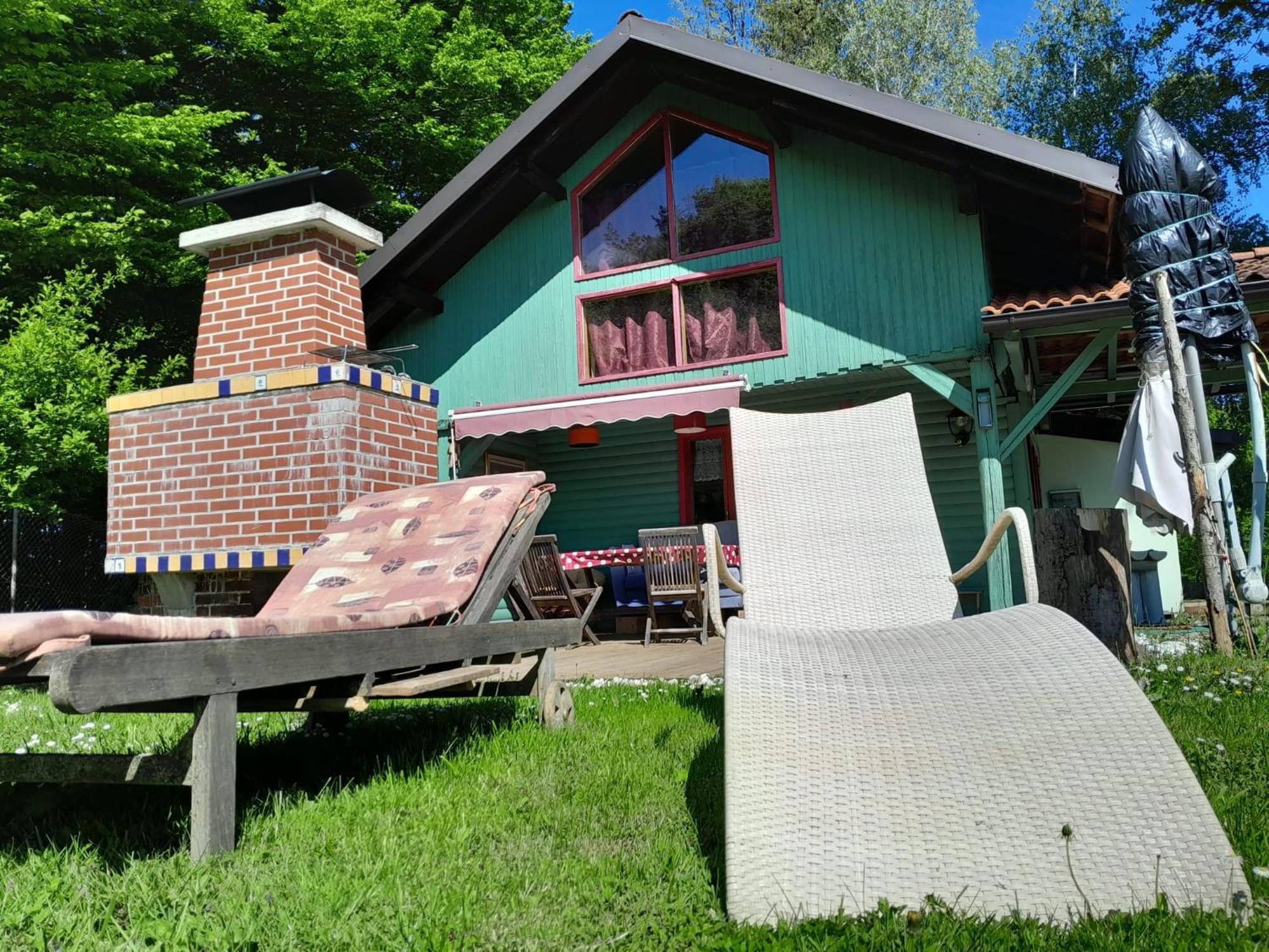 فندق Tree House Ramona & Fairytale Wooden House By Ljubljana غروسوبلي المظهر الخارجي الصورة